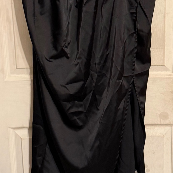 PLUS BLACK BANDEAU CORSET SPLIT MIDI DRESS - Picture 7 of 7